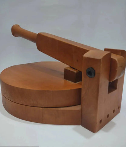 🌟 Heavy Wooden Roti Maker – Perfect for Effortless Bread Making! 🌟